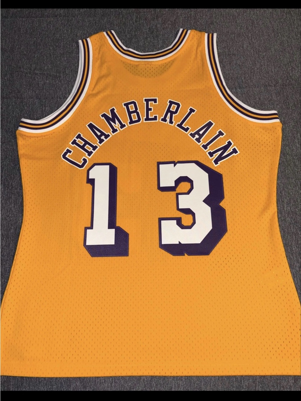 Mitchell & Ness Lakers Gold Chamberlain 13 Mesh Jersey